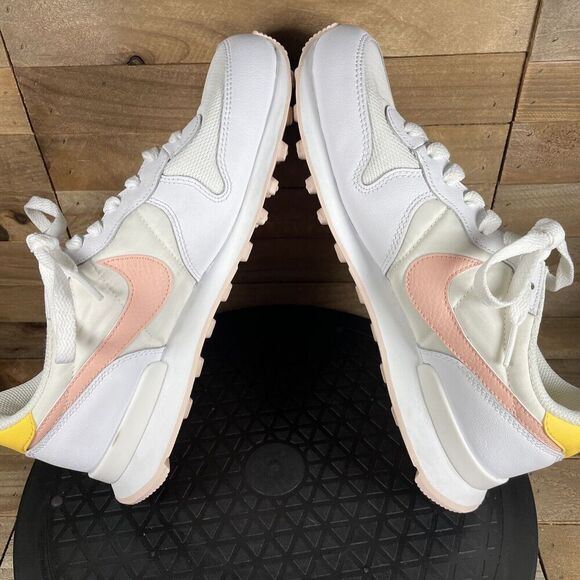 Nike Internationalist Women's Size 8 Running Shoes DM3076-100 White Sneakers - Picture 8 of 10